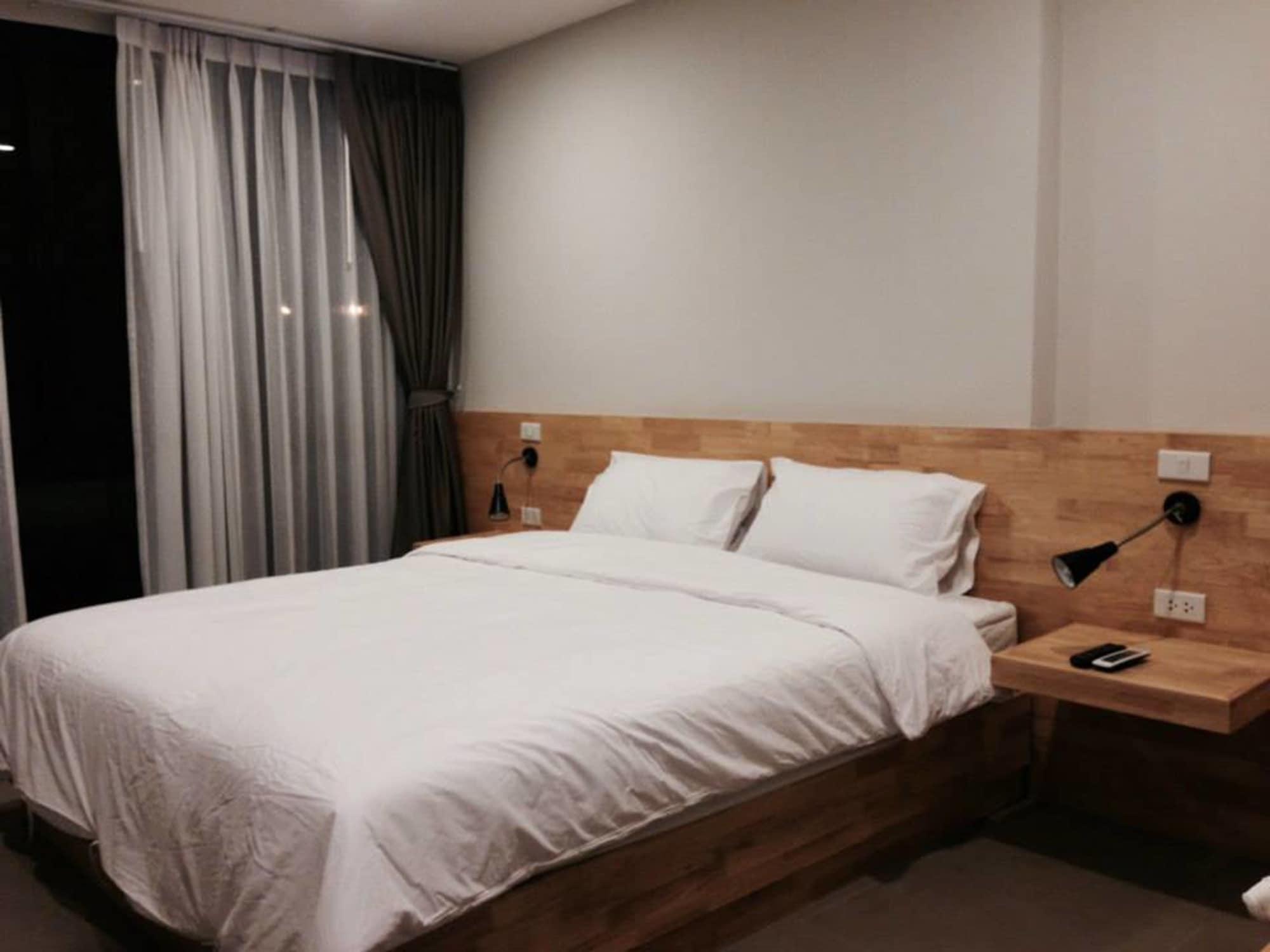 Easy Hotel Lamphun Exterior foto
